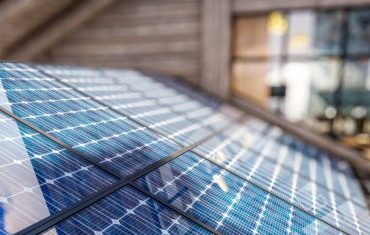 The Solar Initiative Education – VIP Seminars for Family and Friends